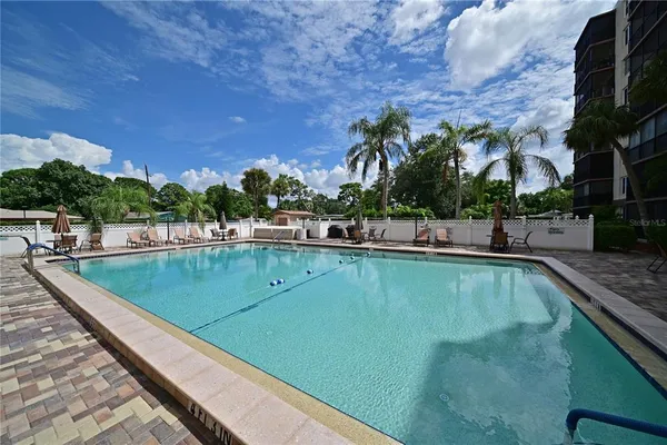 $199,000 | 2901 26th Street West, Unit 320, Bradenton, FL 34205