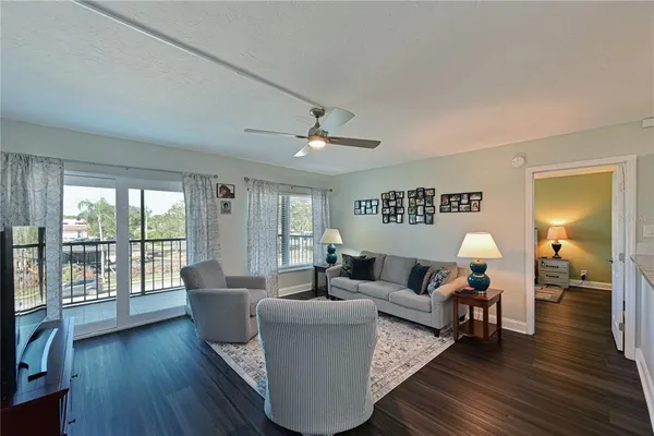 $199,000 | 2901 26th Street West, Unit 320, Bradenton, FL 34205