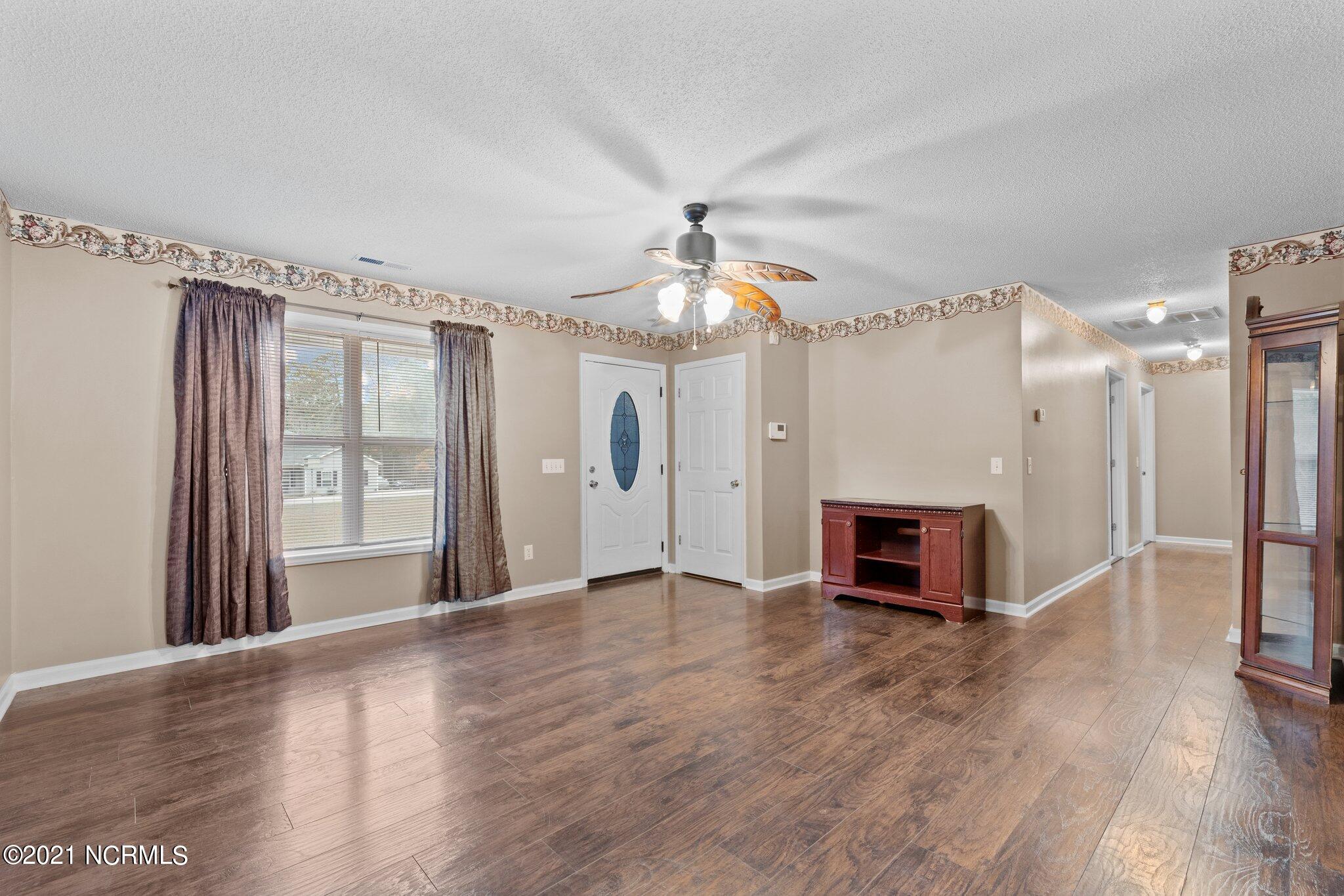 4394 Carthage Road West End, NC 27376 - Photo 11 of 24 15-web-or-mls-IMG_8346