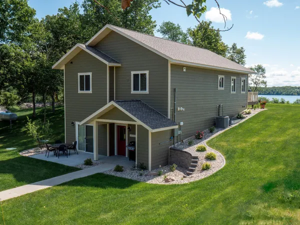 $239,000 | 30424 410th Street, Unit 3 (SHARE4) CIC #98, Dent, MN 56528