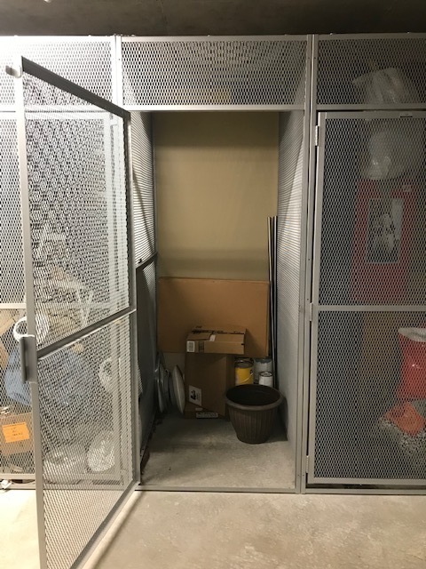 60 East Monroe Street, Unit 2001 Chicago, IL 60603 - Photo 38 of 68 a bathroom with a shower and a sink