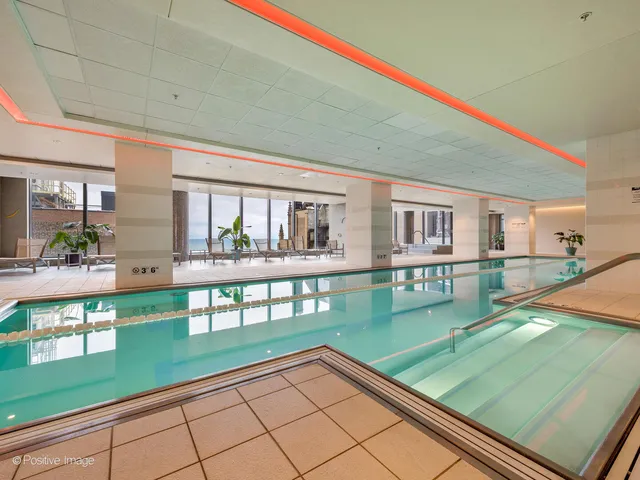 $1,000,000 | 60 East Monroe Street, Unit 2001, Chicago, IL 60603