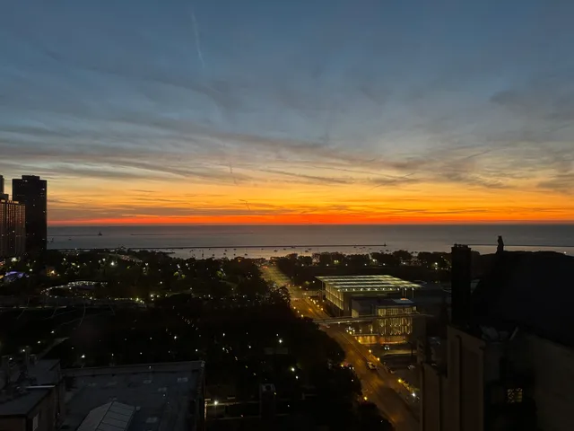 $1,000,000 | 60 East Monroe Street, Unit 2001, Chicago, IL 60603