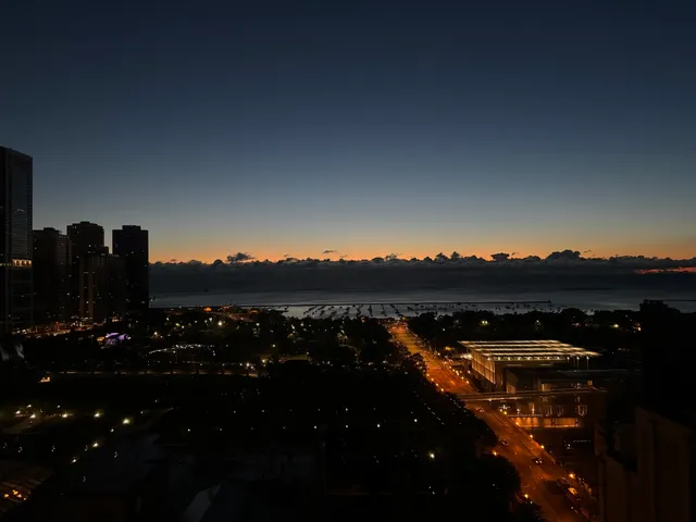 $1,000,000 | 60 East Monroe Street, Unit 2001, Chicago, IL 60603