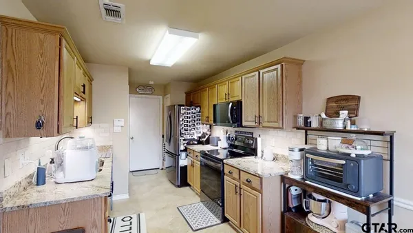 $225,000 | 5401 Hollytree Drive, Unit 2104, Tyler, TX 75703