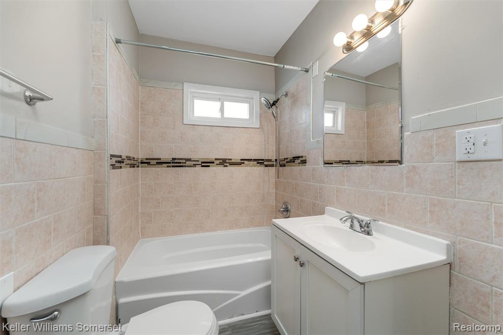 22065 Linwood Eastpointe, MI 48021 - Photo 11 of 27