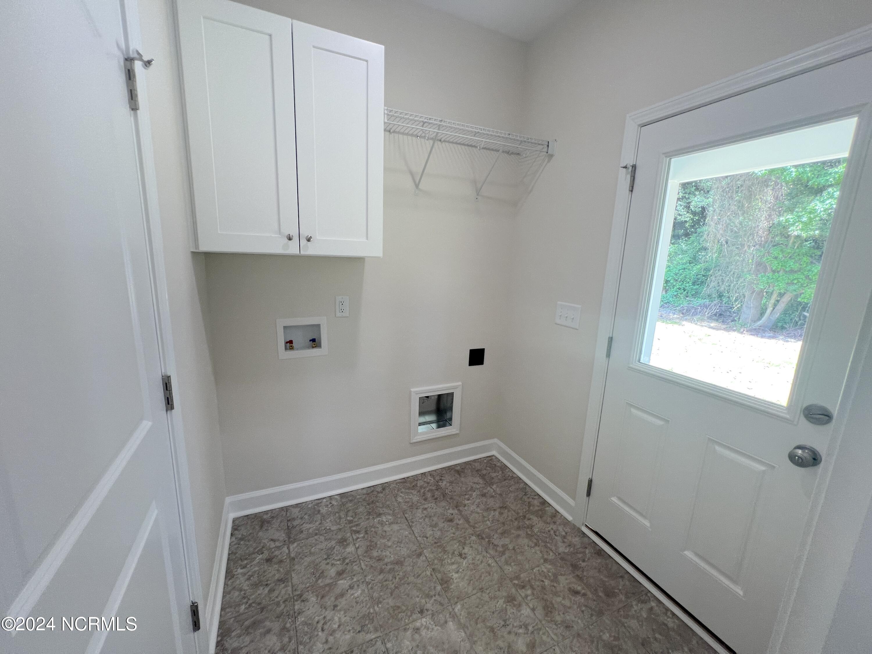 905 Aspen Ridge Court Deep Run, NC 28525 - Photo 7 of 17 IMG_4245