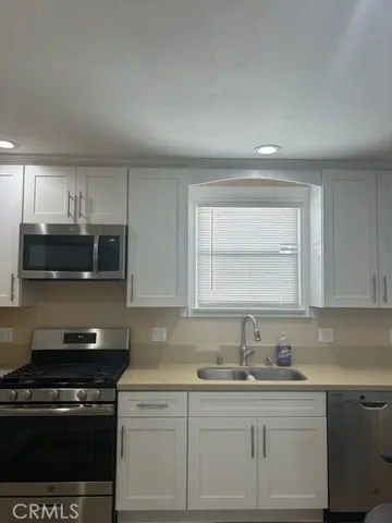 $4,200 | 17257 Welby Way, Van Nuys, CA 91406