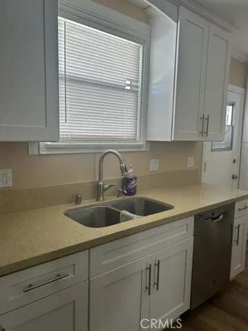 $4,200 | 17257 Welby Way, Van Nuys, CA 91406