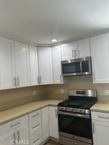 $4,200 | 17257 Welby Way, Van Nuys, CA 91406