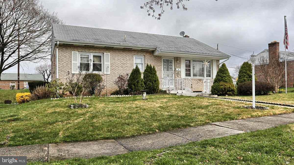 3228 Cloverfield Road Harrisburg, PA 17109 - Photo 3 of 20 Gallery Image 3