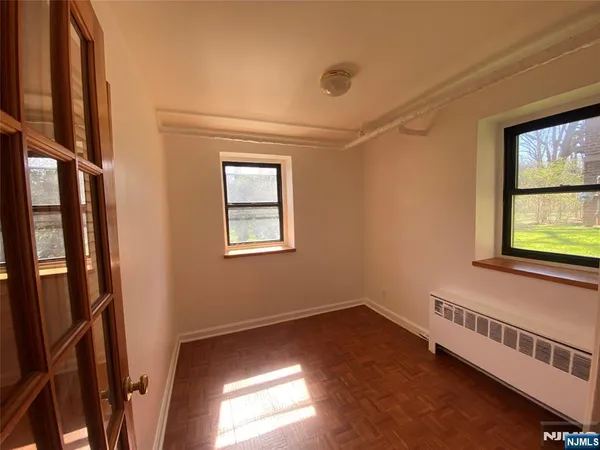 $1,850 | 2329 Hudson Terrace, Unit G2C, Fort Lee, NJ 07024