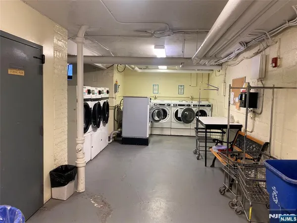 $1,850 | 2329 Hudson Terrace, Unit G2C, Fort Lee, NJ 07024