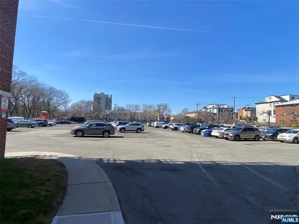 $1,850 | 2329 Hudson Terrace, Unit G2C, Fort Lee, NJ 07024