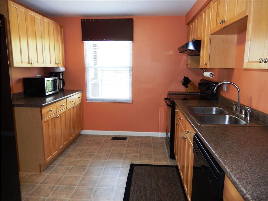 152 Ridgewood Drive Freedom, PA 15042 - Photo 5 of 24 Gallery Image 5