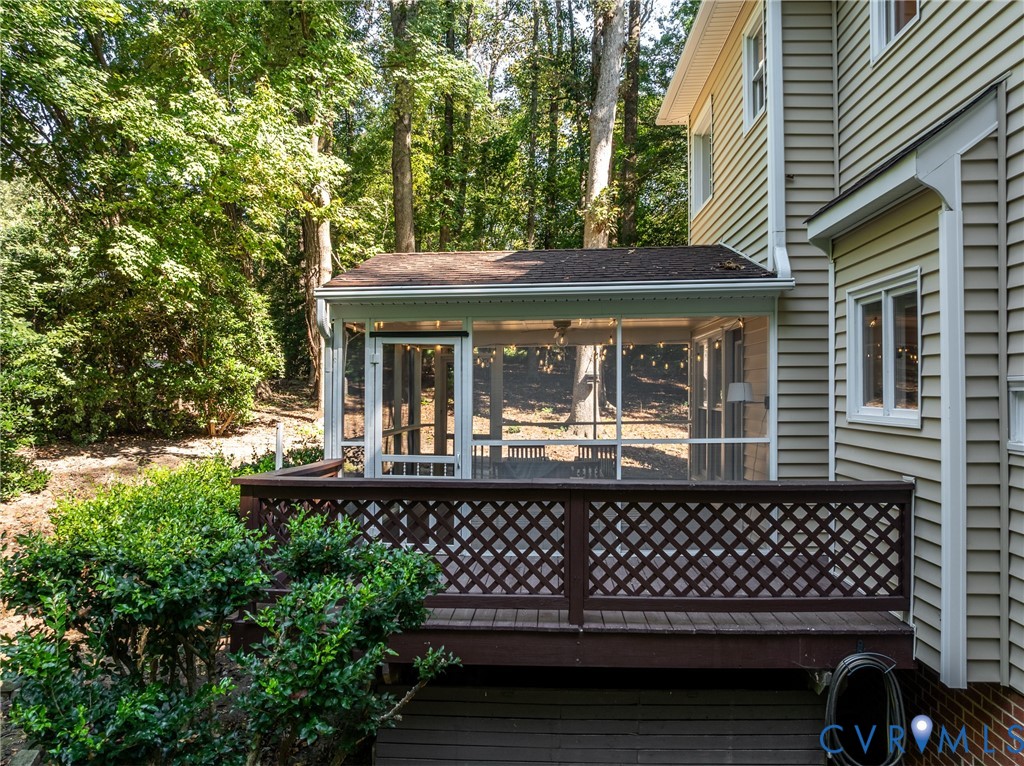 4418 Croatan Road Richmond, VA 23235 - Photo 4 of 50 Screened in + open air deck