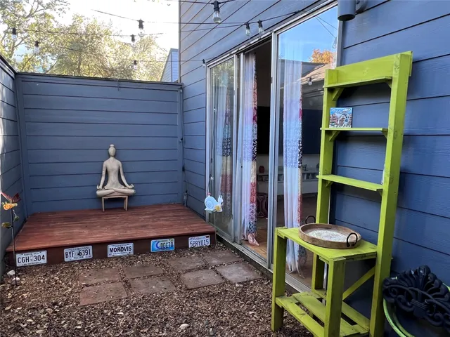 $1,850 | 2100 Commonwealth Street, Unit L, Houston, TX 77006