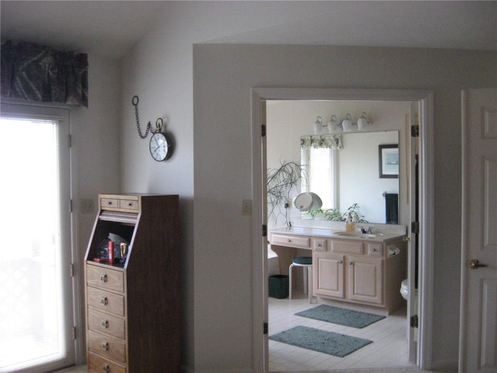 165 Shadow Ridge Drive Pittsburgh, PA 15238 - Photo 16 of 22 MASTER BEDROOM W/ ENSUITE BATHROOM