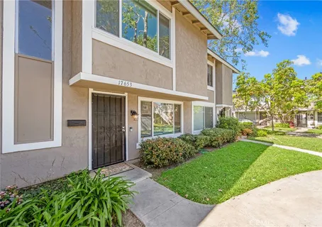 $699,000 | 17653 Brittany Lane, Unit 91, Huntington Beach, CA 92647