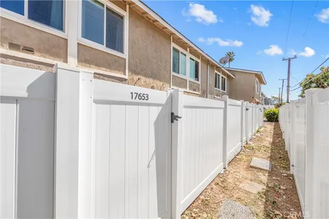 $699,000 | 17653 Brittany Lane, Unit 91, Huntington Beach, CA 92647
