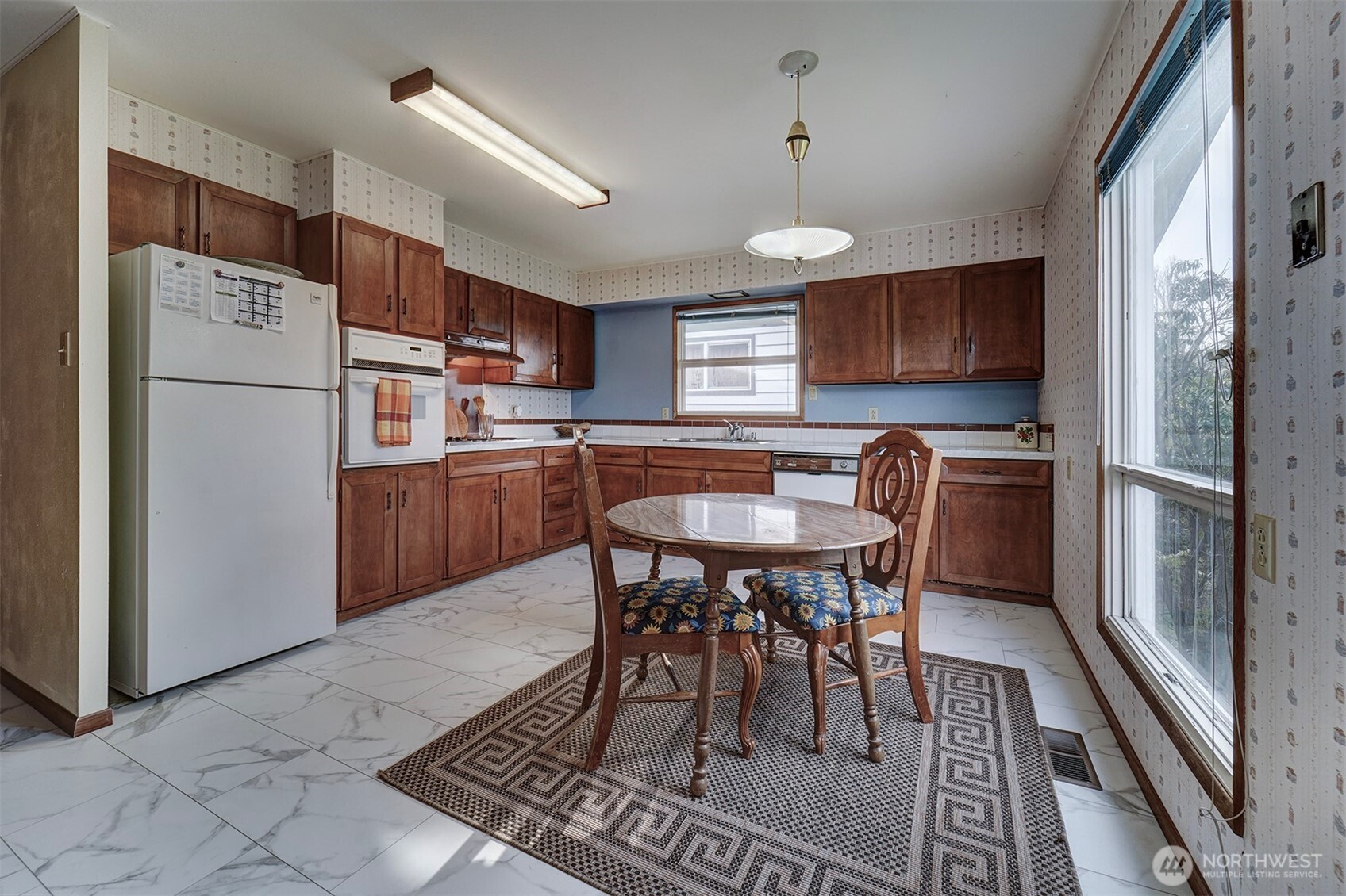 3530 Nome Drive Bremerton, WA 98310 - Photo 14 of 40