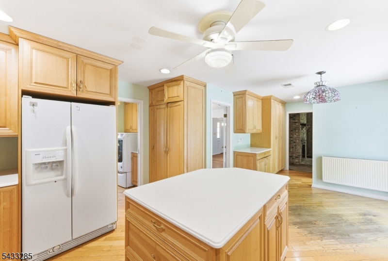 3 Elm Street Chester, NJ 07930 - Photo 4 of 40
