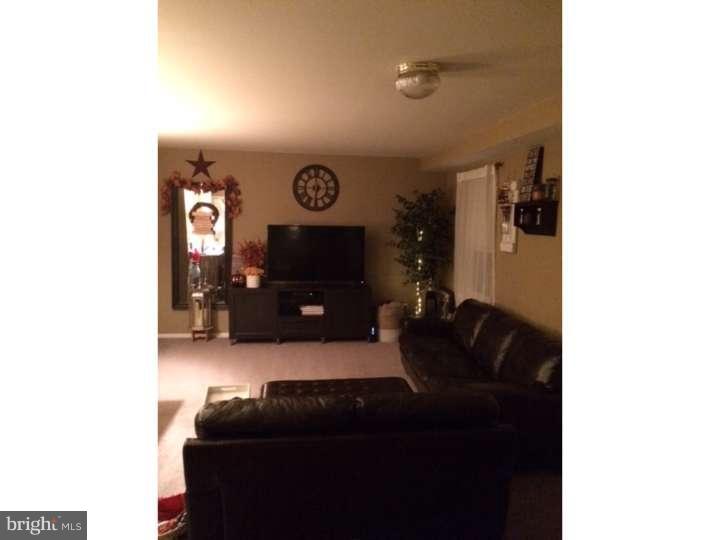 12044 Abby Road, Unit 1 Philadelphia, PA 19154 - Photo 5 of 9 Former Tenant furnished