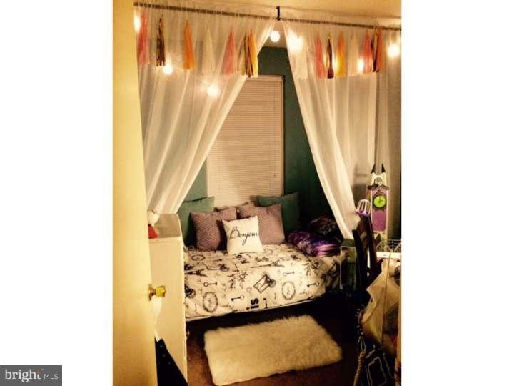 12044 Abby Road, Unit 1 Philadelphia, PA 19154 - Photo 6 of 9 Former Tenant Furnished