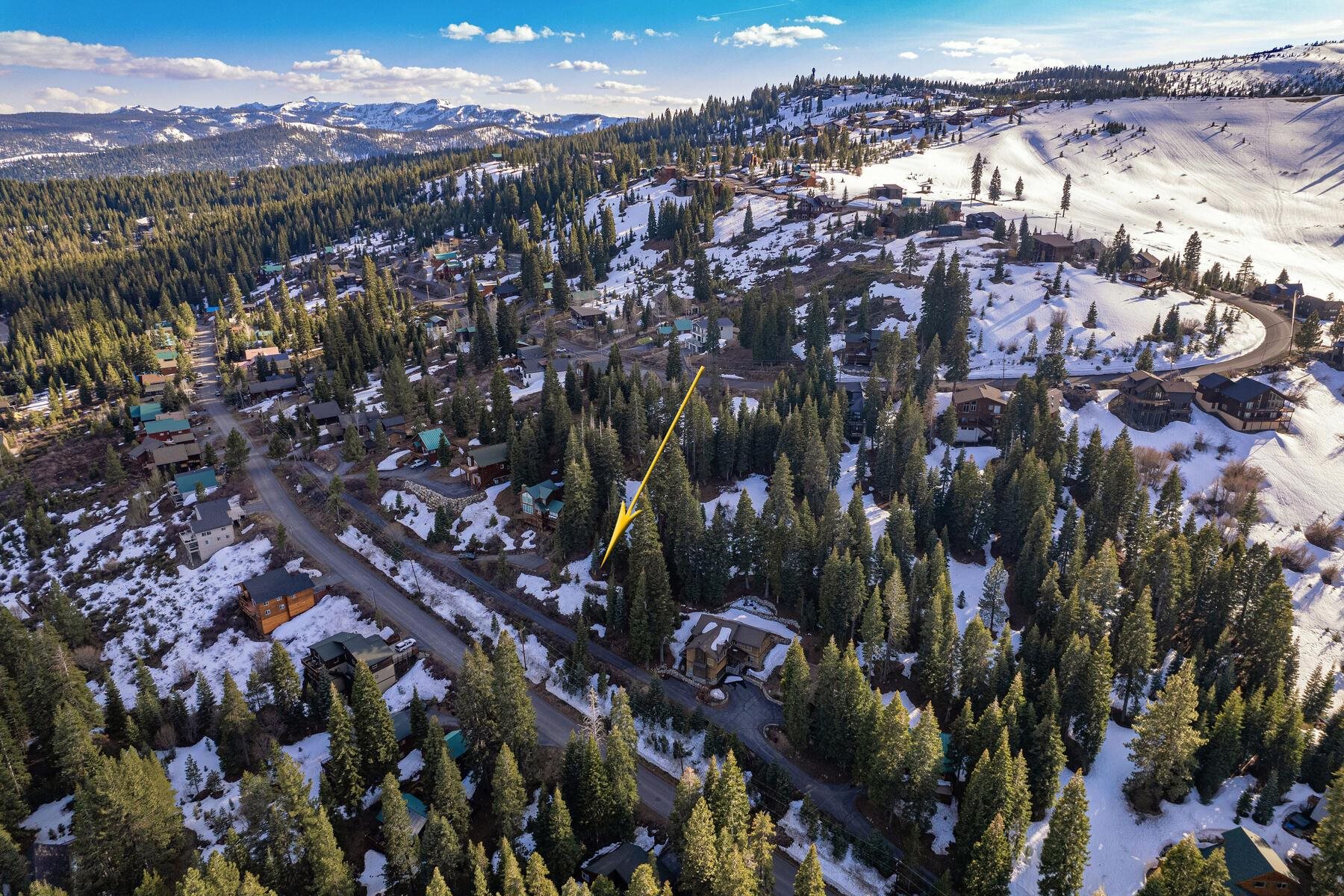 11910 Rhineland Avenue Truckee, CA 96161 - Photo 11 of 24