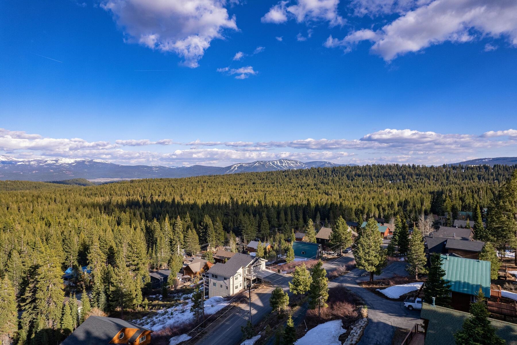 11910 Rhineland Avenue Truckee, CA 96161 - Photo 12 of 24