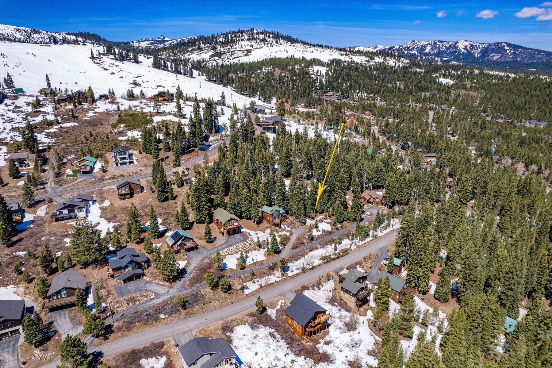 11910 Rhineland Avenue Truckee, CA 96161 - Photo 10 of 24