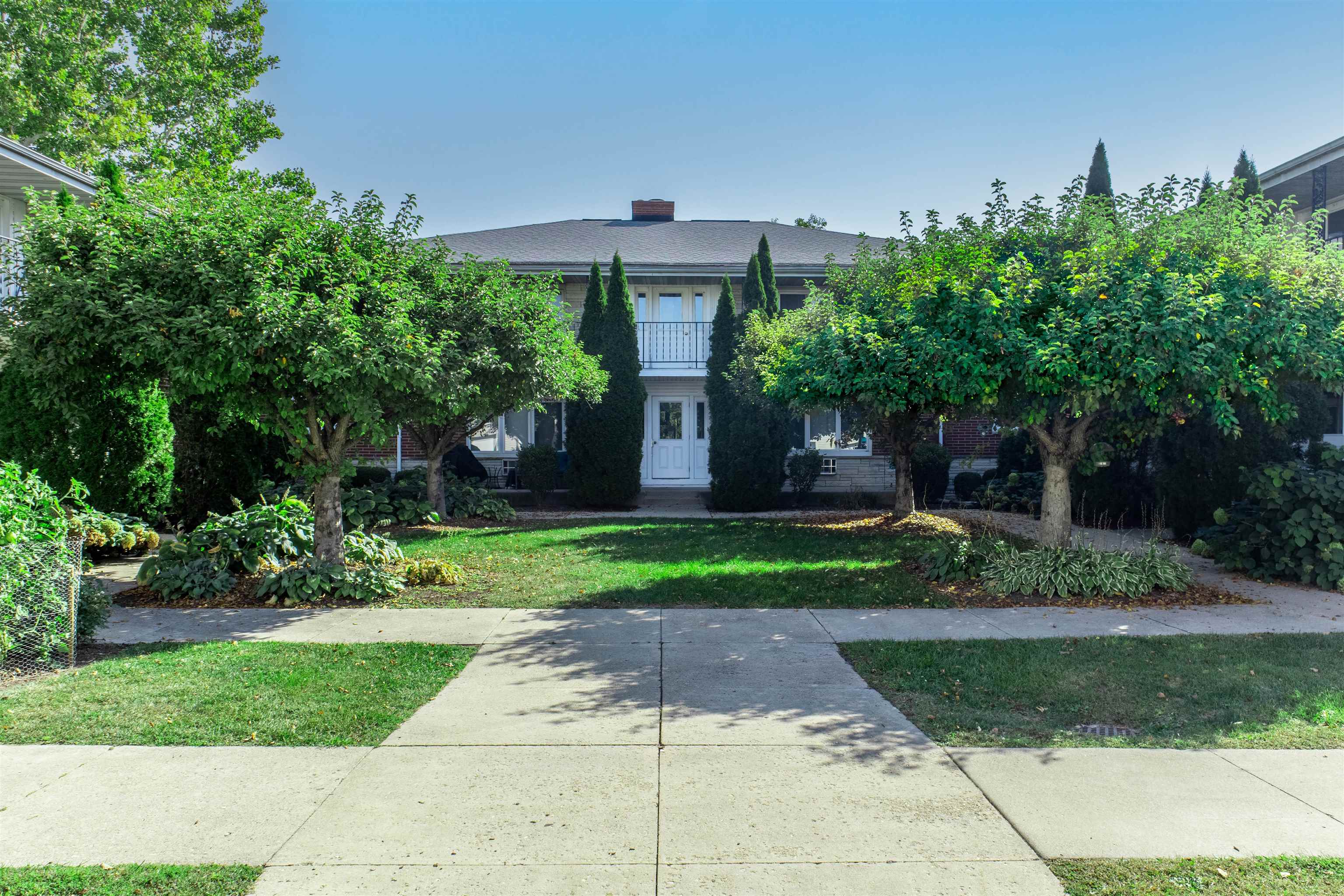 5351 Garden View Court Madison, WI 53713 - Photo 2 of 18