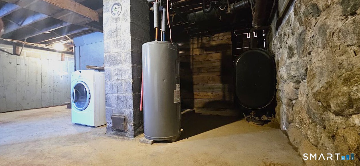 44 Old Waterbury Road Plymouth, CT 06786 - Photo 27 of 38