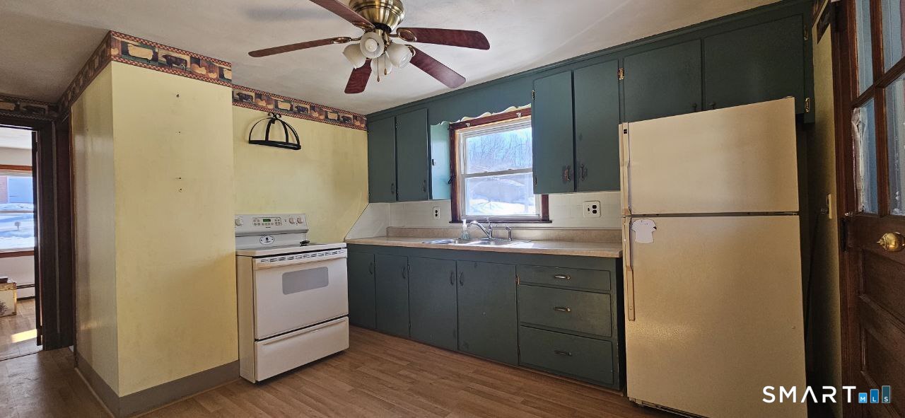 44 Old Waterbury Road Plymouth, CT 06786 - Photo 3 of 38