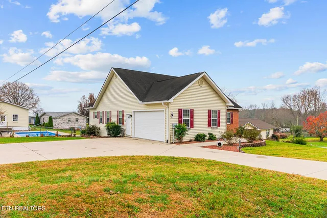 $479,900 | 273 Washington Street, Crossville, TN 38572