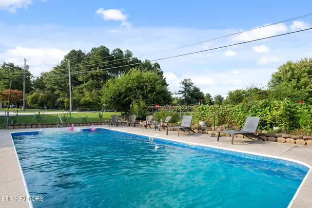 $479,900 | 273 Washington Street, Crossville, TN 38572