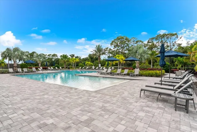 $635,000 | 6148 Baywood Court, Lakewood Ranch, FL 34211