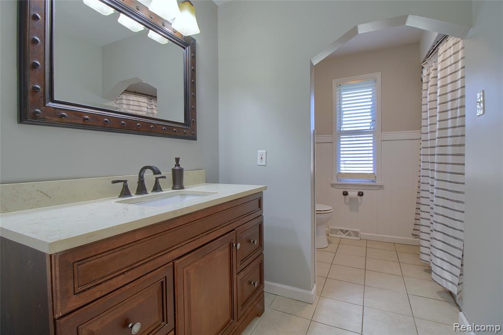30620 Pennsylvania Road Romulus, MI 48174 - Photo 18 of 48