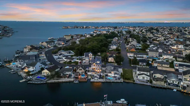 $1,285,000 | 3158 Windsor Avenue, Toms River, NJ 08753