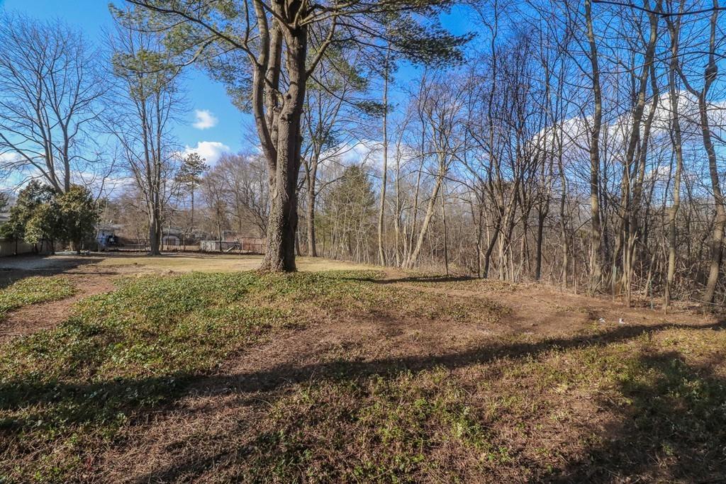 5 Wedgemere Road Beverly, MA 01915 - Photo 34 of 40