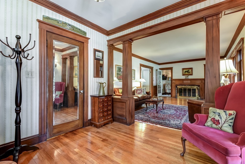 30 Vineyard Road Newton, MA 02459 - Photo 5 of 22