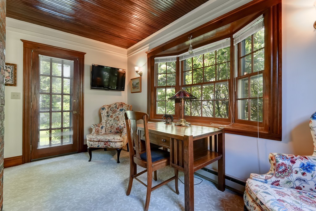 30 Vineyard Road Newton, MA 02459 - Photo 8 of 22