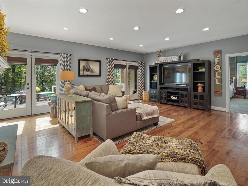 6506 Rimrock Lane New Market, MD 21774 - Photo 12 of 49 Enjoy movies in this gorgeous family room.