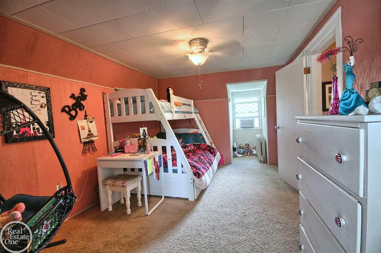1045 Harvard Road Grosse Pointe Park, MI 48230 - Photo 24 of 29