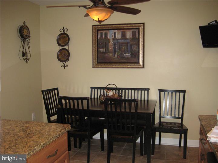 7347 Hill Road Philadelphia, PA 19128 - Photo 5 of 22 Breakfast Room
