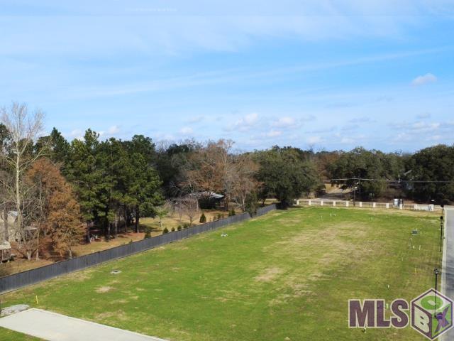 160 Dutch Manor Drive Baton Rouge, LA 70810 - Photo 2 of 10