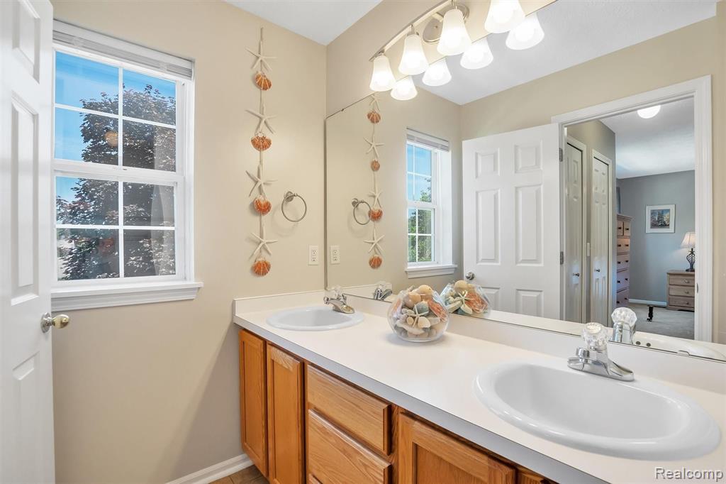 182 Turtle Trace Pinckney, MI 48169 - Photo 27 of 37 Gallery Image 27