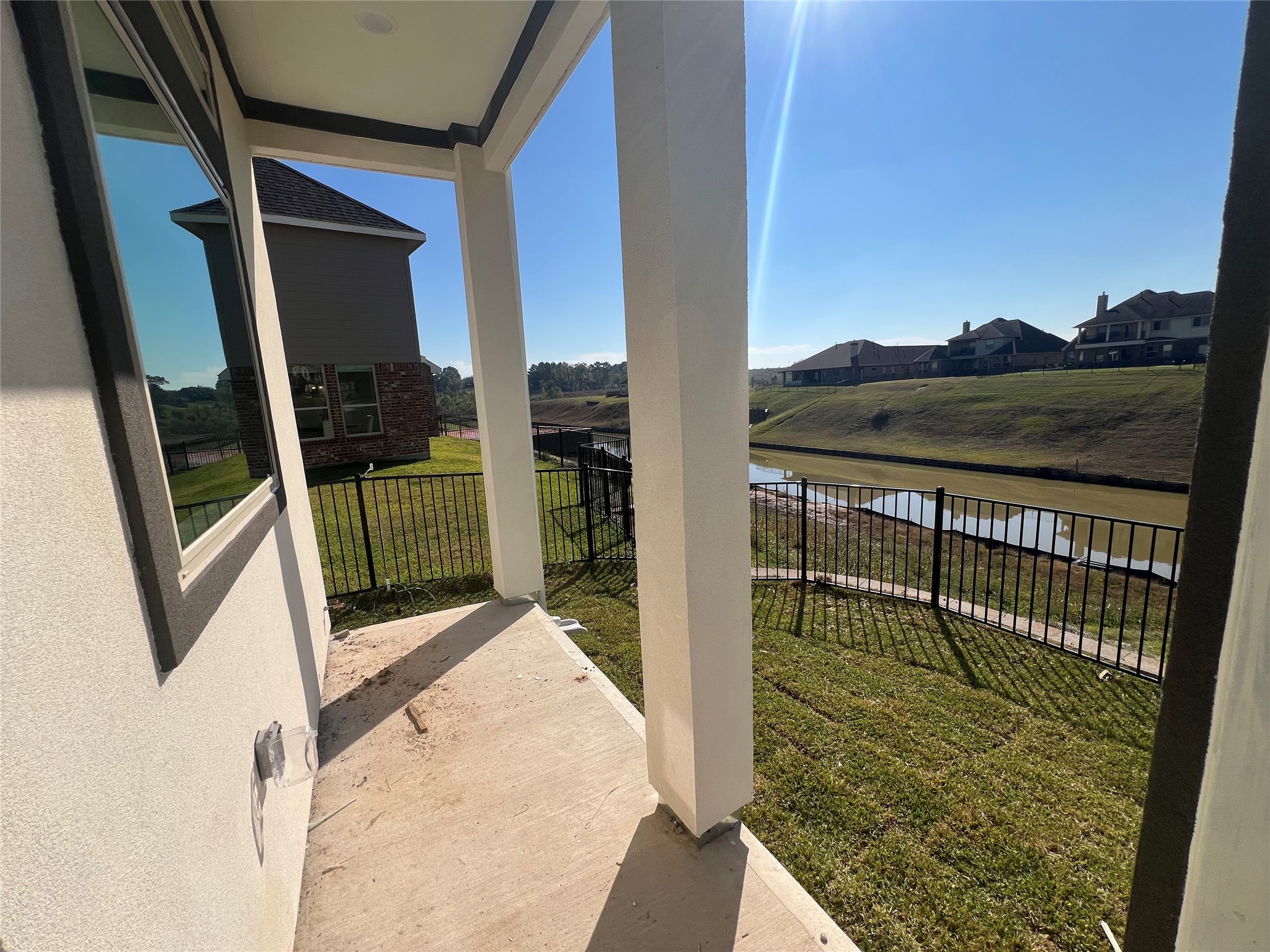 136 Peninsula Point Drive Montgomery, TX 77356 - Photo 15 of 36 a view of balcony