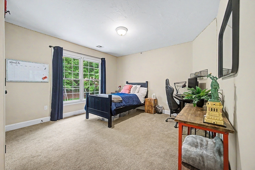 13 Hearthstone Road Hopkinton, MA 01748 - Photo 22 of 36