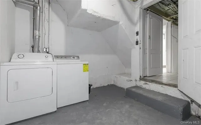 $4,600 | 11 Floyd Place, Unit A, Great Neck, NY 11024